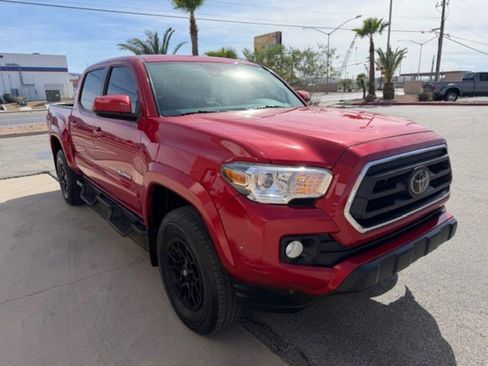 Used 2022 Toyota Tacoma SR5 RWD image 3