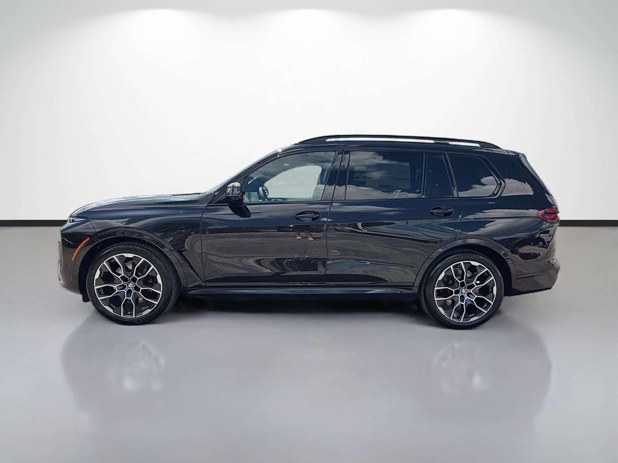 New 2027 BMW X7 xDrive40i w/ M Sport Package AWD/4WD image 6