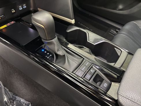 Used 2025 Toyota Camry XSE image 29