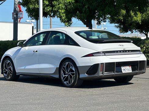 Used 2024 Hyundai Ioniq 6 SEL RWD image 6