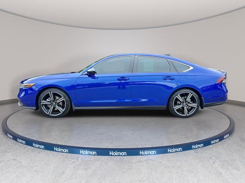 Used 2023 Honda Accord Sport image 9