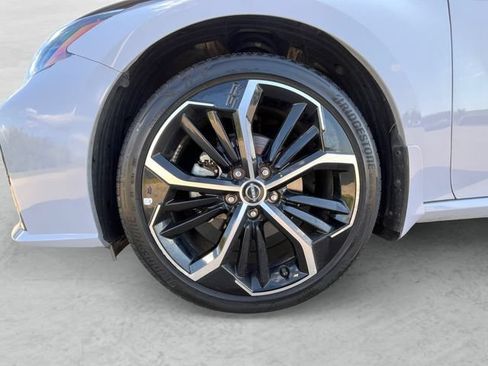 Certified 2024 Nissan Altima 2.5 SR w/ SR Premium Package FWD image 23