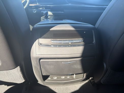 Certified 2021 Cadillac Escalade Premium Luxury w/ LPO, Illumination Package image 26