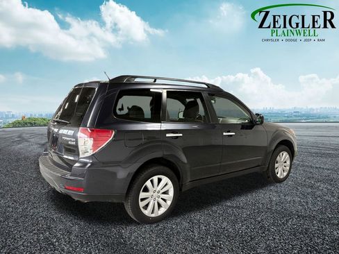 Used 2013 Subaru Forester 2.5X Premium w/ All-Weather Pkg image 11
