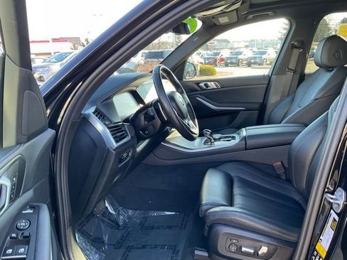 Used 2022 BMW X5 xDrive40i w/ Parking Assistance Package image 12