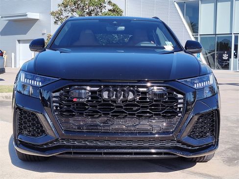 Used 2024 Audi RS Q8 4.0T w/ Black Optic Package image 17