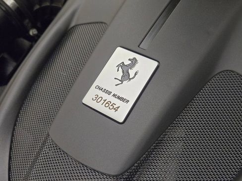 Used 2024 Ferrari Roma RWD image 33