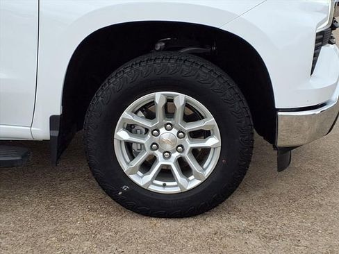 Used 2024 Chevrolet Silverado 1500 LT w/ Z71 Off-Road Package AWD/4WD image 21