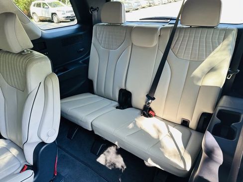 Used 2024 Hyundai Palisade Limited image 24