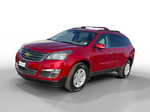 Used 2014 Chevrolet Traverse LT image 1