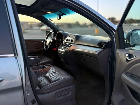 Used 2010 Honda Odyssey EX-L image 10