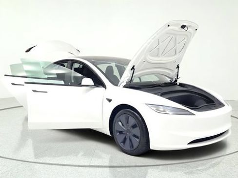 Used 2025 Tesla Model 3 Long Range RWD image 11