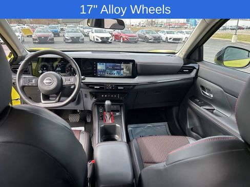 Used 2025 Nissan Kicks SR image 13