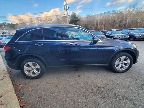 Used 2017 Mercedes-Benz GLC 300 4MATIC image 3