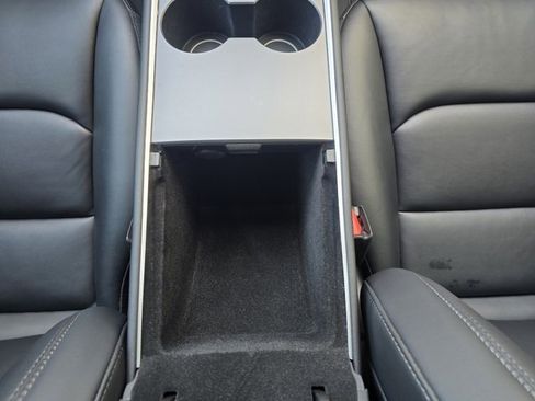 Used 2022 Tesla Model 3 Long Range image 26