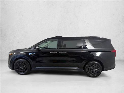 Used 2025 Kia Carnival SX w/ SX Dark Edition Package FWD image 8