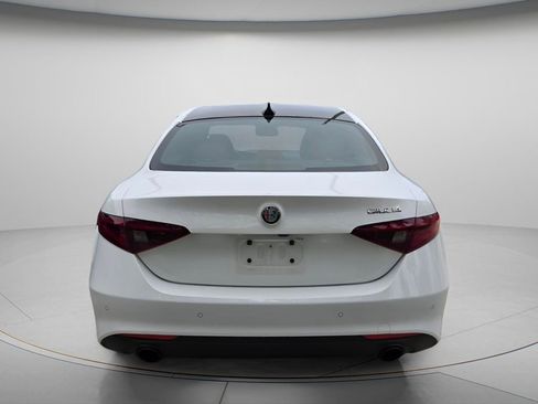 Used 2022 Alfa Romeo Giulia Ti w/ Active Assist Plus Package RWD image 5