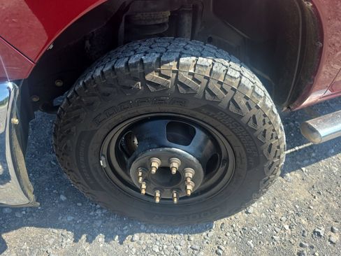 Used 2018 RAM 3500 Tradesman w/ Chrome Appearance Group RWD image 10