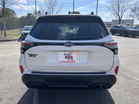 Used 2025 Subaru Forester Premium w/ Convenience Package #1 image 6