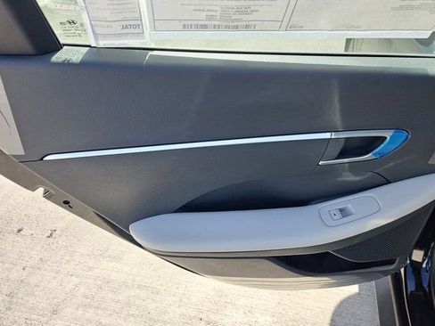 Certified 2025 Hyundai Sonata SE image 12