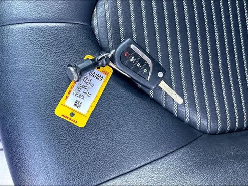 Used 2024 Toyota Camry SE FWD image 34