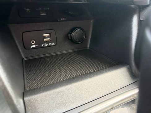 Used 2023 Subaru Forester Limited AWD/4WD image 23