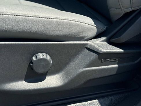 New 2025 Ford F350 XL w/ XL Chrome Package image 19