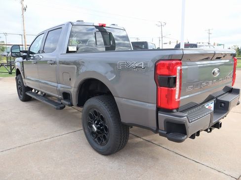 New 2026 Ford F250 Lariat w/ Black Appearance Package image 25