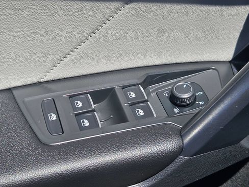 Used 2021 Volkswagen Tiguan SEL Premium R-Line AWD/4WD image 10