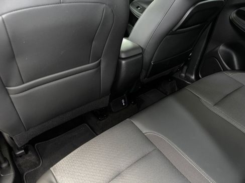 Certified 2023 Buick Encore GX Select w/ Safety Package II image 18