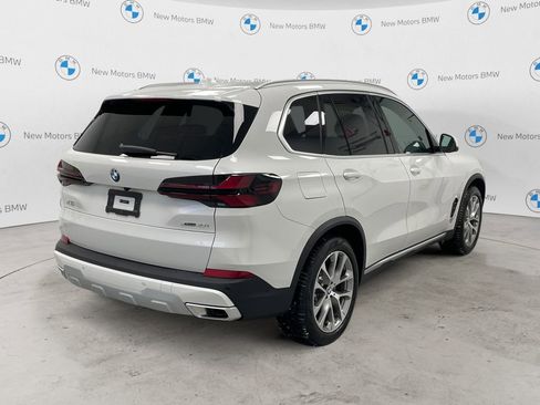 New 2026 BMW X5 xDrive40i w/ Climate Comfort Package AWD/4WD image 4