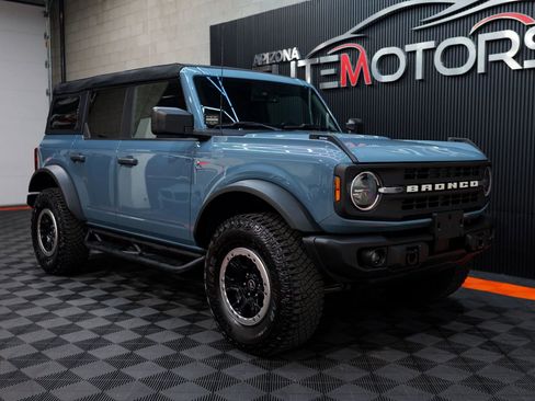 Used 2023 Ford Bronco Black Diamond w/ Sasquatch Package image 13