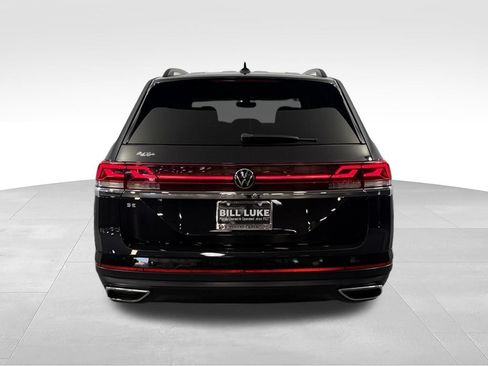 Used 2025 Volkswagen Atlas SE FWD image 8