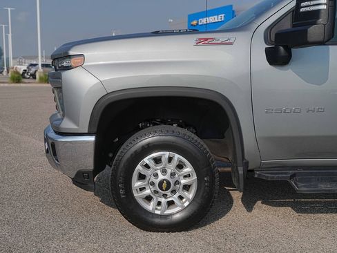 Used 2024 Chevrolet Silverado 2500 LT w/ Safety Package AWD/4WD image 11