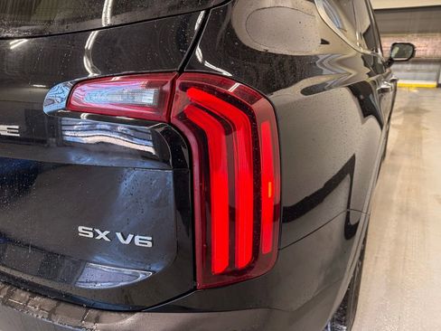 Used 2021 Kia Telluride SX w/ Towing Package image 5