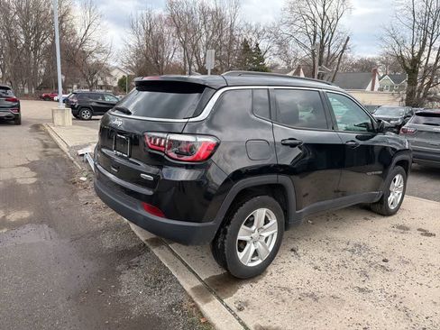 Used 2022 Jeep Compass Latitude image 13