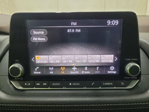 Used 2021 Nissan Rogue S FWD image 25