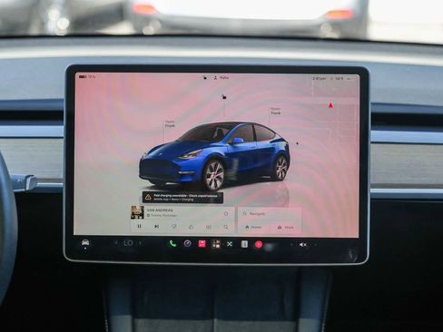 Used 2023 Tesla Model Y 2WD image 13