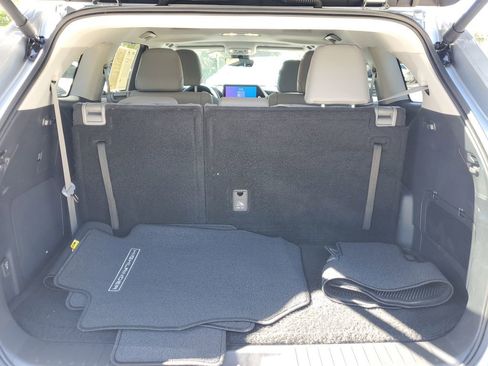 Used 2024 Toyota Highlander Limited image 15