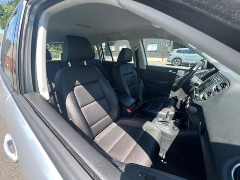 Used 2017 Volkswagen Tiguan S AWD/4WD image 23