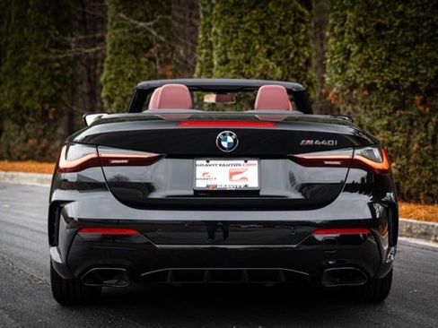 Used 2023 BMW M440i Convertible w/ Premium Package image 21