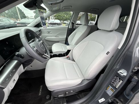 Used 2025 Hyundai Kona SEL AWD/4WD image 12