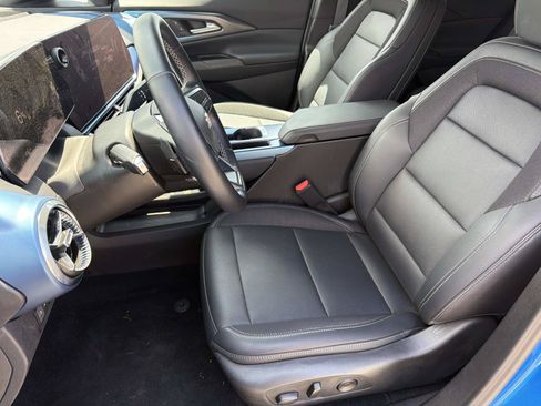Used 2025 Chevrolet Equinox EV LT w/ LPO, All-Weather Mat Package FWD image 16