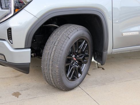 New 2026 GMC Sierra 1500 Elevation image 41