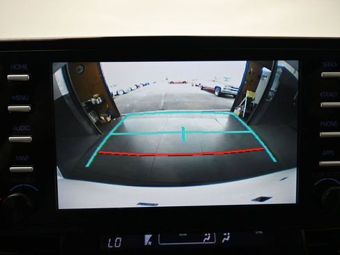 Used 2021 Toyota Sienna LE image 18