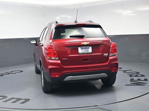 Used 2020 Chevrolet Trax LT w/ Driver Confidence Package image 8