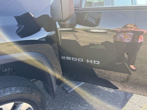 Certified 2022 Chevrolet Silverado 2500 Custom w/ Custom Convenience Package AWD/4WD image 37