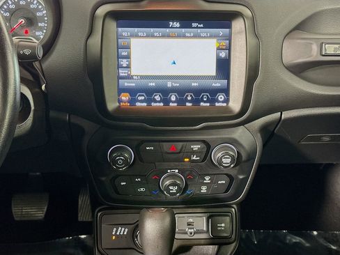 Used 2021 Jeep Renegade Latitude image 37