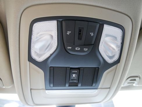 Used 2019 RAM 1500 Big Horn image 31