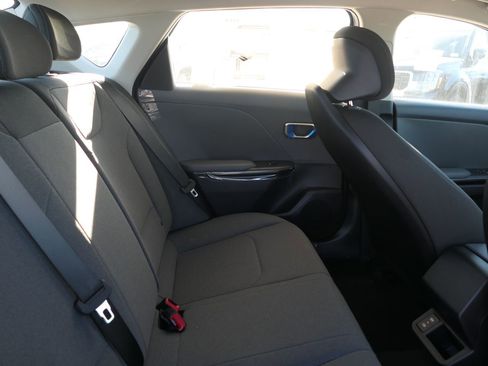 New 2026 Kia K4 LXS image 20